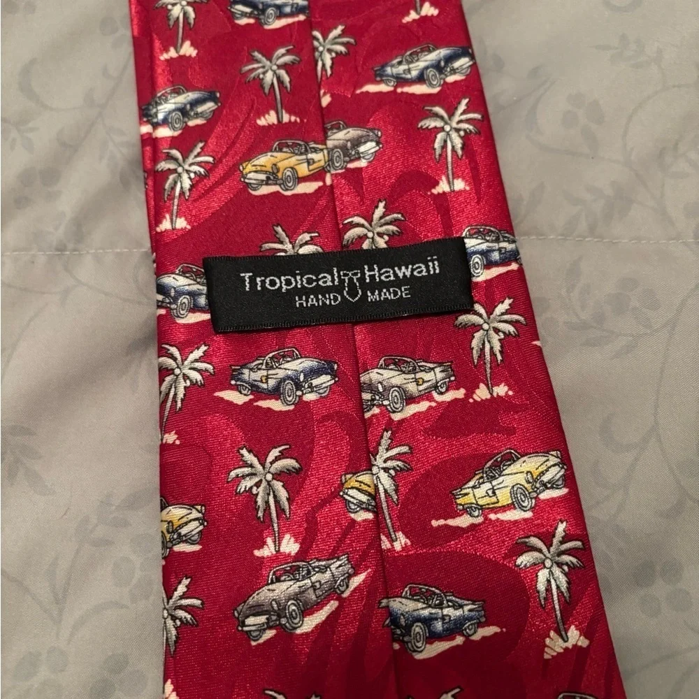 Tropical Hawaii antique car tie